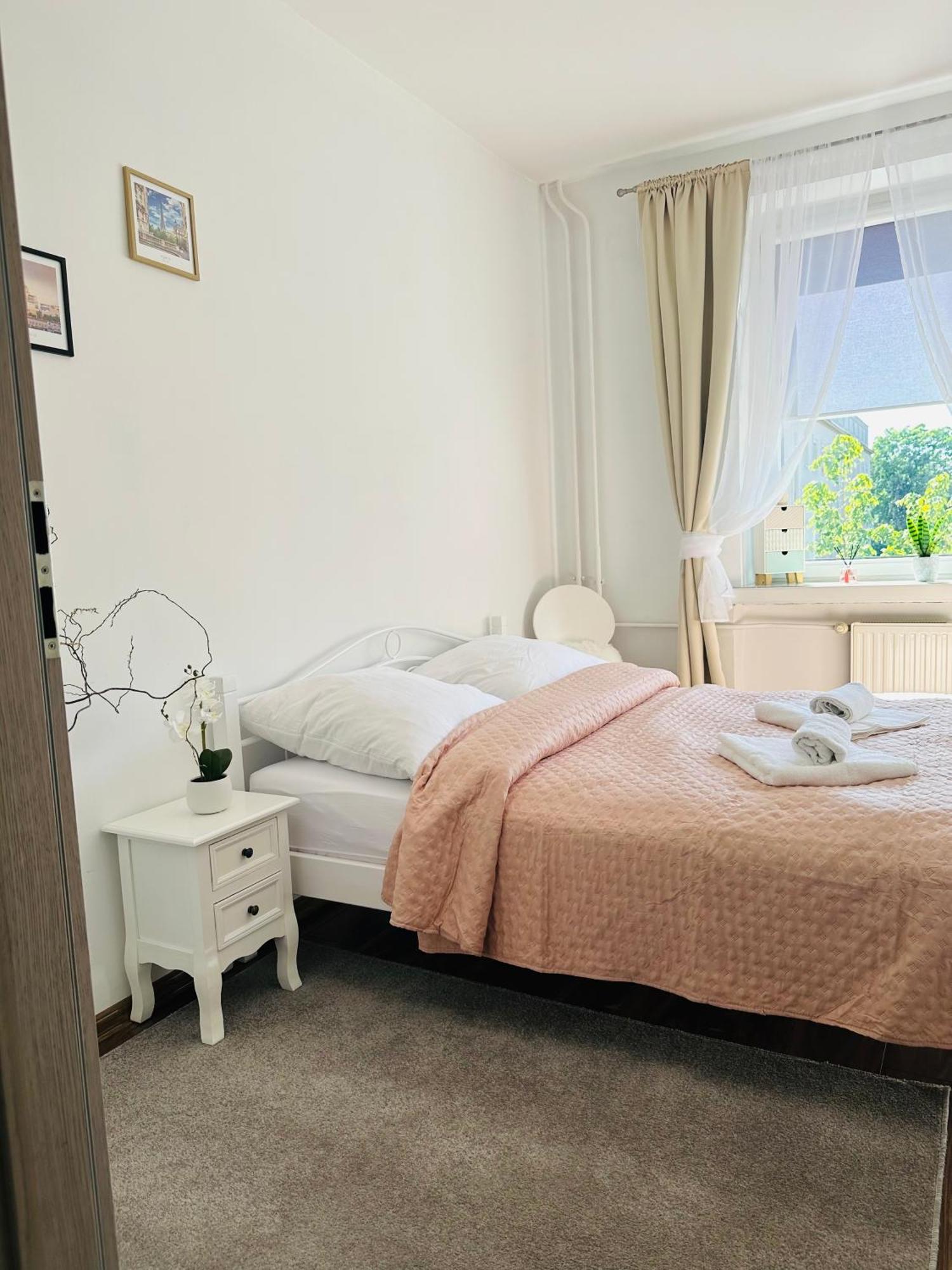 City Apartment Czestochowa Centrum 2-Bedroom Luaran gambar